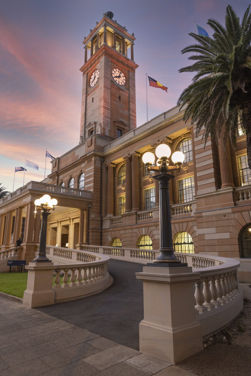CON0016_City-Hall_3_sml_1